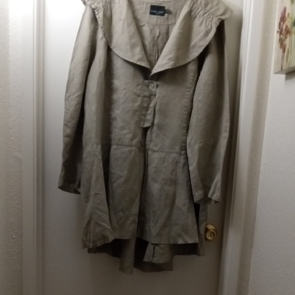 Stylish Women's Coat in Tan